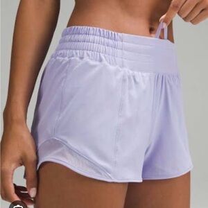 Lululemon Hotty Hot High-Rise Lined Short 2.5"